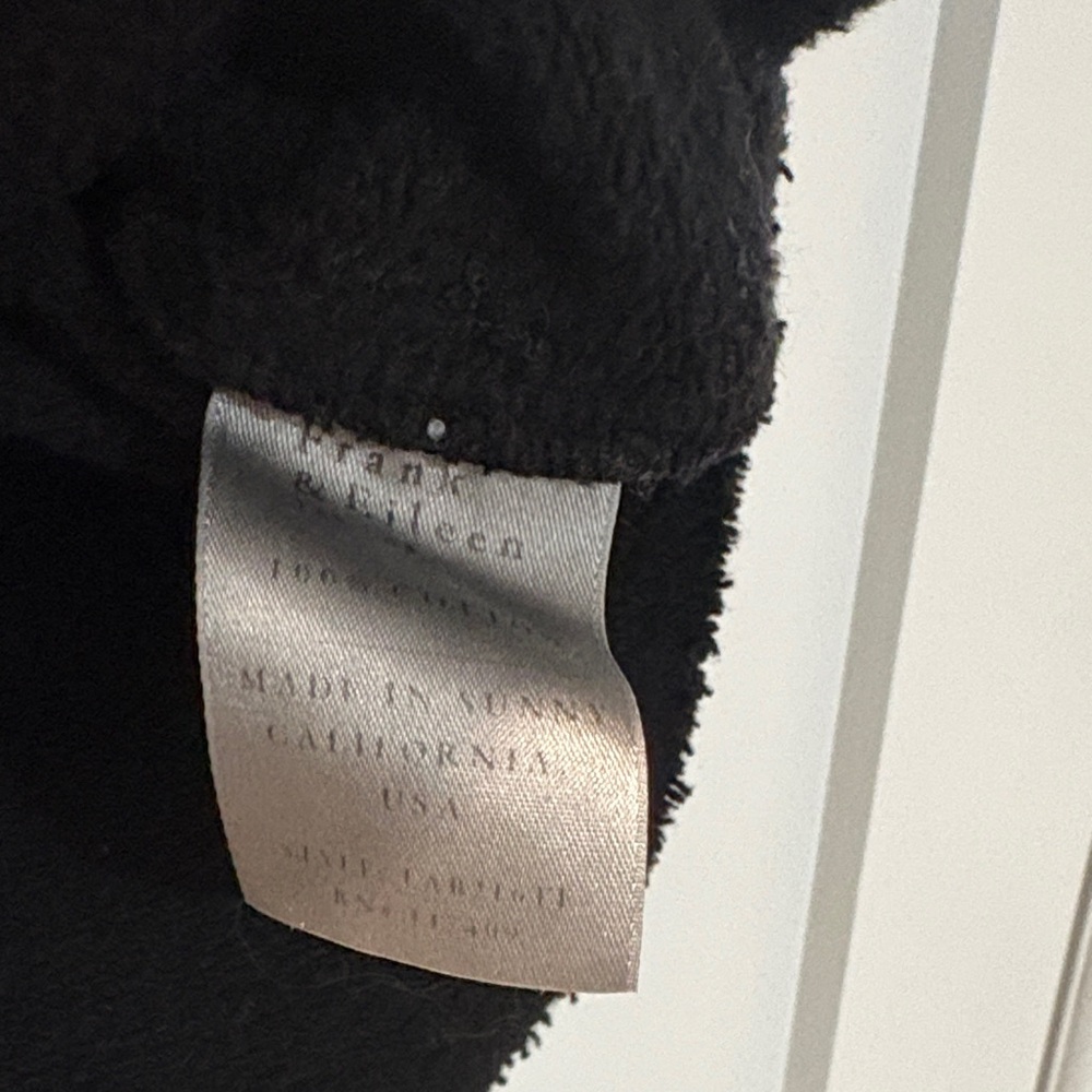 Frank & Eileen caplet Black Boxy Crewneck Short-Sleeve Sweatshirt - Picture 6 of 8